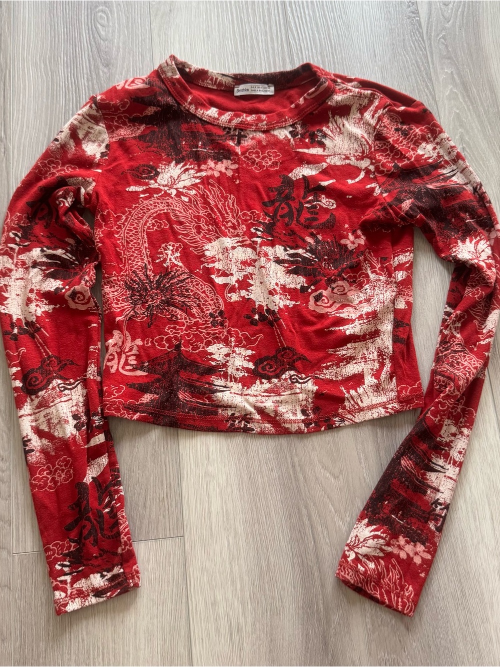 Bershka Red Dragon-Print Long Sleeve Crop Top